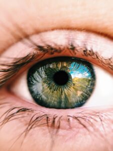 Tic en el ojo por estrés
